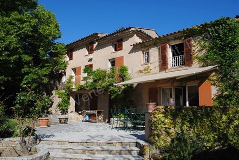 Bastide (286 m²) with southern exposure and composed of : Ground floor : living/dining room with fireplace, open kitchen, bathroom with hammam, separate WC. 1st floor : living room (mezzanine above the dining room), 2 bedrooms, 1 bathroom with toilet...