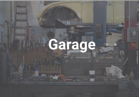 Immeuble semi-commercial comprenant 3 x logements ainsi qu'un commerce de pièces automobiles et un garage comptant 3 espaces pour la mécanique. Plusieurs Possibilités. Revenus de +- 113 000$ INCLUSIONS Équipements pour l'exploitation du commerce. EXC...