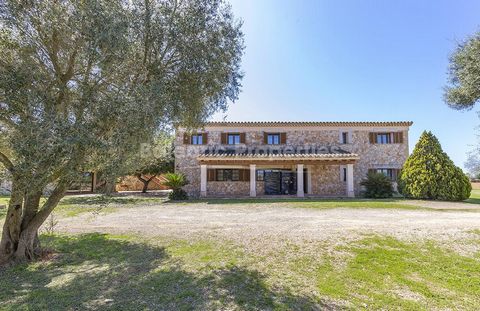 Picturesque home with holiday rental license, beautiful gardens and amazing views in Santa Eugenia This attractive stone-built finca is on a large country plot of over 38.000m2 and is offered for sale in Santa Eugenia, less than 5 minutes from the vi...