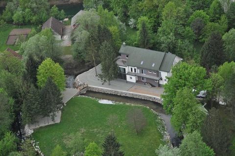 Villa à vendre à Vrhnika, Slovénie Quartier résidentiel 600 m2 Terrain de 4900 m2  