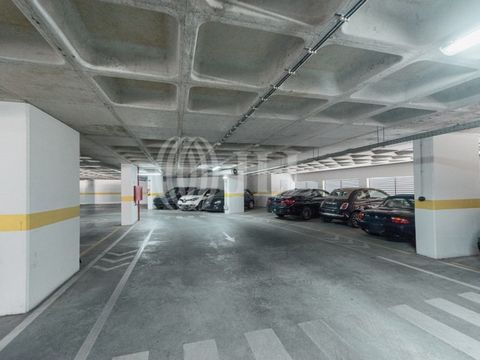 Private underground parking space in a modern gated condominium with 24-hour security on Av. Infante Santo, in Estrela, Lisbon. Place with multiple accesses and with elevator. Located in Avenida Infante Santo, with all sorts of public transport, serv...