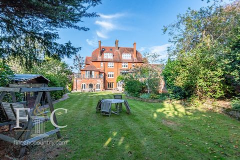 Welcome home. This iconic Victorian residence, located in one of Broxbourne's sought-after and scarcely available locations, offers accommodation over five floors and is perfectly suited for modern family life. An attractive front door opens in to th...