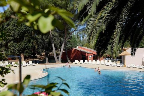 This spacious holiday resort enjoys a green location around 3 km from the centre of the lovely town of Arles. It's situated between the cities of Nimes and Marseille, near the Camargue with its white horses and flamingos. The vast sandy beaches of Le...