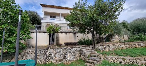 Close to the city center, on the heights, breathtaking views, spacious villa of the 1960s, renovated, on 2 levels including: on the ground floor, 2 cellars, a large garage, a workshop / laundry room, a summer kitchen overlooking a beautiful shaded te...