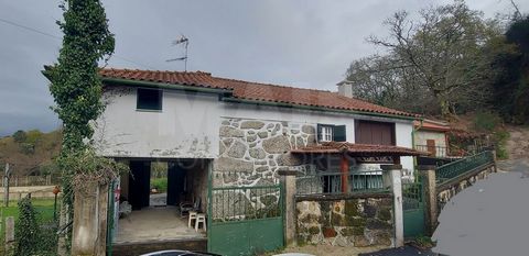 House inserted in a plot with 280m2, with an implantation area of 102m2, it was rehabilitated on an old stone house, but at this moment it needs some improvement works, a place of absolute peace and close to several tourist attractions and river beac...