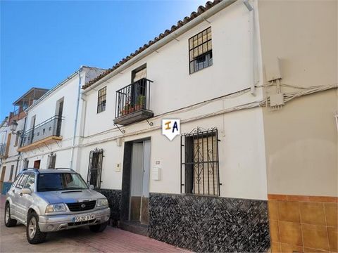 Situated in the town of Pruna in the province of Sevilla, Andalucia, Spain. Large, traditional Spanish townhouse set on a residential street. This splendid double fronted house which has many original features, is in excellent condition both inside a...
