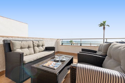 Enjoy a wonderful sun and beach vacation in this modern apartment with a large terrace and beautiful sea views. It has a capacity of 5 people. You will spend fantastic times on the apartment's beautifully furnished terrace and create unforgettable me...