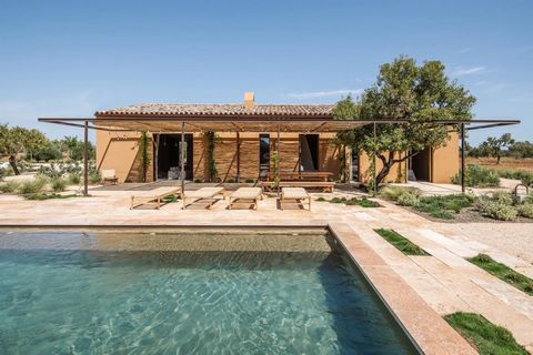 No effort was spared to create this inspiring house that treats the environment with the utmost respect. To tread more lightly on this planet, to reduce our carbon footprint, these are important goals. Mallorca, its favourable climate and small-scale...