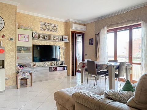 Monterotondo - via San Martino - we offer for sale a delightful apartment with a livable balcony, parking space and cellar. The house is located on the second floor of a curtained building in excellent condition and equipped with a lift. Internally i...