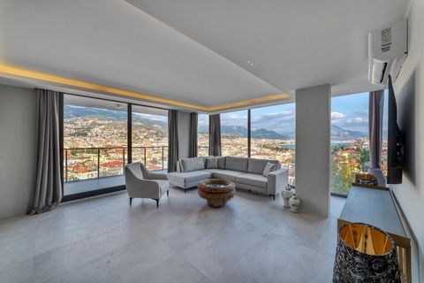 Ons appartement, gelegen op de heuvel van het kasteel van Alanya, dat betovert met zijn duizendjarige geschiedenis, is te koop. De ruime appartementen met panoramisch uitzicht op zee en de natuur hebben een eenvoudig interieur en stijlvol meubilair. ...