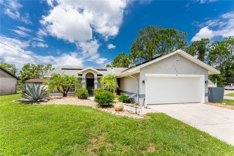 Willkommen in Ihrer neuen Oase in North Port, Florida! Dieses atemberaubende Einfamilienhaus mit Pool bietet über 1.600 Quadratmeter gut gestaltete Wohnfläche mit drei Schlafzimmern und zwei Bädern. Das Highlight dieser Immobilie ist der wunderschön ...