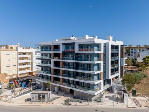 This condominium consists of thirty flats and is located close to the historic centre of Lagos in the Algarve. Every aspect of the development has been designed for peaceful living, comfort and harmony with the surroundings. The magnificent roof terr...