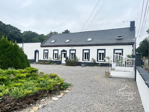 AISNE Sains Richaumont Mooie ruime boerderij op een perceel van 2.780m2. Deze ruime boerderij ligt in de Aisne op een perceel van 2.780 m2 en biedt een rustige en pittoreske omgeving. Dit prachtige huis in boerderijstijl onderscheidt zich door zijn p...