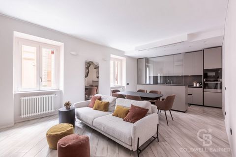 Pinciano Via Tirso Dans un immeuble d'époque avec une façade enchanteresse, desservi par un ascenseur, nous proposons à la vente un appartement au deuxième étage, récemment entièrement rénové. La propriété bénéficie d'une superficie d'environ 100 m2,...