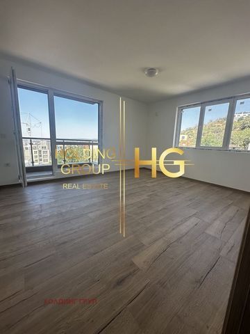 Holding Group Real Estate presenta: Appartamento con una camera da letto in un edificio in mattoni di nuova costruzione con l'atto 16. L'appartamento ha una superficie di 60mq. e si trova al 4 ° piano (l'edificio ha un ascensore) Viene rilasciato nel...