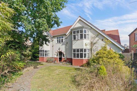 This handsome Edwardian home is remarkably unspoilt and has a very colourful history. Packed with wonderful period features and positioned in a very desirable position close to the beach, it’s a rare find and a real gem. There is certainly scope for ...