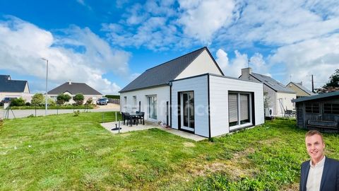 PLONÉOUR-LANVERN (29) - Maison de plain-pied à vendre de 88 m² habitables et 98 m² utiles - Terrain de 544 m² - Garage à vélos- Cabane de jardin - Parkings