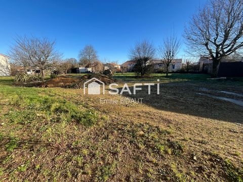 Terrain constructible de 877m² - Montaigu Vendée