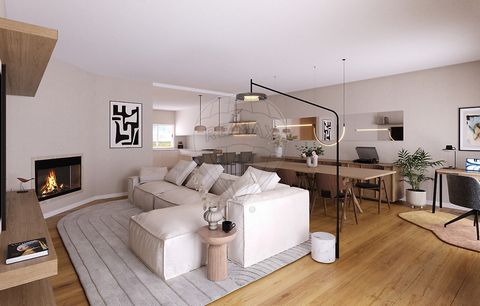 Moradia T3 em Marinhais *Moradia em fase de remodelações * *Imóvel escriturado após a conclusão das remodelações* *Fotografias com recurso à IA – Imagens ilustrativas* Apresentamos uma moradia T3 com 203m² de área bruta, inserida num lote de 586m².  ...