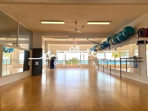 Casaltea presents this large 380 m² beachfront premises in the tourist town of Altea.~~The premises currently serve as a well-known gym in the town, with wonderful views of the beach and sea from its large window.~~This is an ideal space to start you...