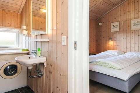 A holiday cottage with solar panels, located at the end of a closed road on an enclosed plot. There is a pool room with large panoramic windows, and you can enjoy the view both from the swimming pool and whirlpool. In the pool area with integrated sp...