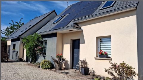 BIEN RARE: Maison contemporaine et extension : 11 pièces sur 210 m 2 habitales. 5 mn de Dol de bretagne, 15 MN de Combourg, 25 mns de St malo.