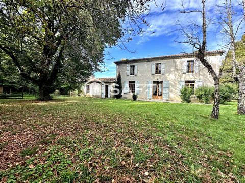 Superbe Maison en Pierre Rénovée avec Dépendances à Nérac