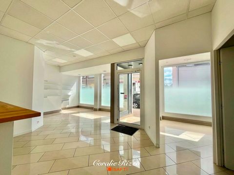 Local commercial 100 m² - Creutzwald
