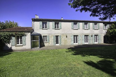 Maison de cinq chambres avec gîte de deux chambres