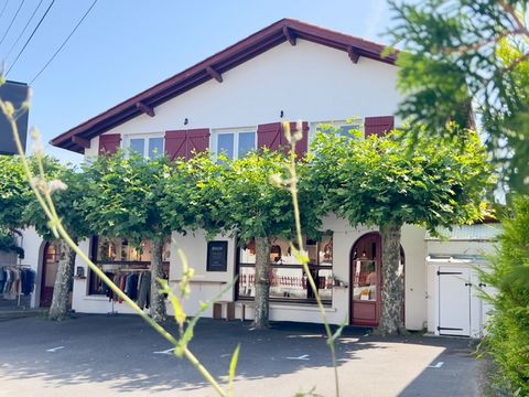GUETHARY Murs commerciaux + appartement avec combles aménageables