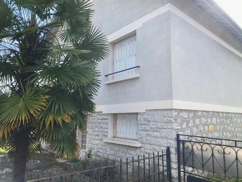 Maison de Ville de 132m2 sur un Terrain Piscinable à Malemort