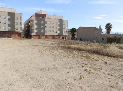 NO COBRAMOS COMISIÓN DE INTERMEDIACIÓN AL COMPRADOR Gran oportunidad de adquirir en propiedad este suelo urbanizable residencial en venta ubicado en la localidad de Molina de Segura, provincia de Murcia. -Se trata de un suelo urbano no consolidado, i...