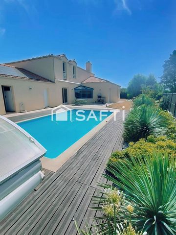 Maison de 238m², 6 chambres, piscine