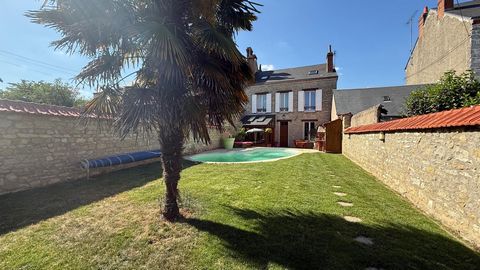 Maison de ville avec piscine ,jardin et garage