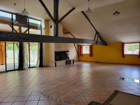 Maison rénovée spacieuse et lumineuse avec piscine