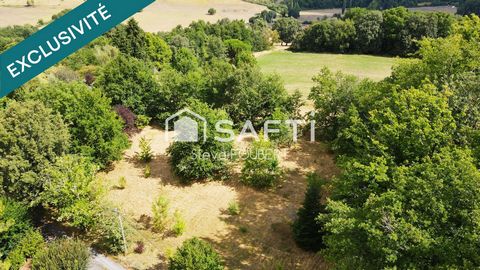 TERRAIN DE 1584m2 SUR LES HAUTEURS DE VERGT