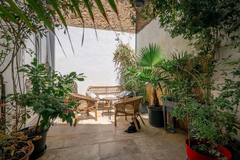 Charmante maison de village rénovée avec cour, à deux pas des plages et du Canal du Midi