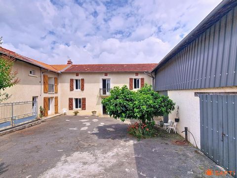 Ensemble de 3 habitations entièrement refait au calme proche commodités