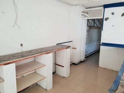 Commercial premises located in the town of Santiago del Teide. It has an area of 65 m². It is located in a building located in a residential environment, with a predominantly commercial use. The offer is subject to errors, price changes, omissions an...