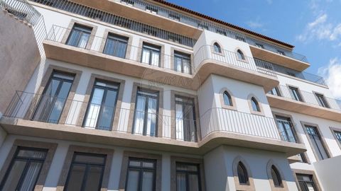 Unit P/402 – T2 (T1+T0) with balcony Eligible for Golden Visa. The magnificent Marquesa Palace is the result of a rehabilitation project that perpetuates the design of the XV century urban architecture, and it is located in the Historic Center of Por...