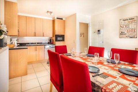 Modern and sunny 2-room apartment close to the sea and the shops. Digital TV, garage in the building included. Pets are not allowed. Layout The apartment consists of a hall, living room with sunny balcony and open kitchen, 2 spacious bedrooms, bathro...