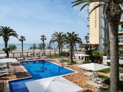 Hotel Monterrey Roses is 3.5 km from the center of Roses, a family resort on the Costa Brava. The hotel offers a range of rooms, from singles to 3/4 people family rooms. The hotel is ideally located by the sea and offers all kinds of services that ar...