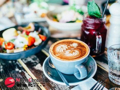 LICENSED CAFE --HAWTHORN--#7681648 coffee shop * LOCATED ON THE BUSY STREET OF HAWTHORN WITH HIGH FOOT TRAFFIC * The store is spacious with 180 square meters and 40 seats * $10,000 per week, open for 6 days, short business hours * Reasonable weekly r...