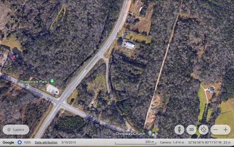 8.6 acres of commercial land in the heart of one of Summerville's newest gateways to the town. Zoned commercial in the Ashley River Historic Overlay District. Drawing for the rich history of the past and the exciting growth of the future, this inters...