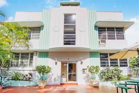 STUNNING APARMENT 1 BEDROOM AND 1 BATHDROOM IN PRIME SOUTH BEACH,EXPERIENCE THE VIBRANT OF LIFESTYLE OF SOUTH BEACH BEUTIFULL REMODELED APARTMENT,ENJOY EASY ACCESS TO THE BEACH,WORLD CLASS DINNING ,SHOPPING,AND ENTERTAIMENT.RECENTLY UPDATED WITH STYL...