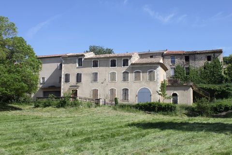 Dpt Vaucluse (84), à vendre SAIGNON Château Historique à Rénover