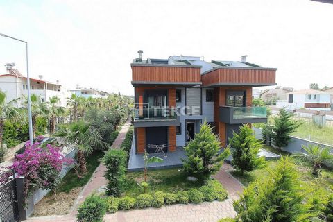 Appartement d'Investissement Dans une Résidence Près des Terrains de Golf à Antalya Kadriye L'appartement est situé à Kadriye, le centre touristique et d'attraction d'Antalya, célèbre pour ses terrains de golf et de football. Kadriye est un centre de...