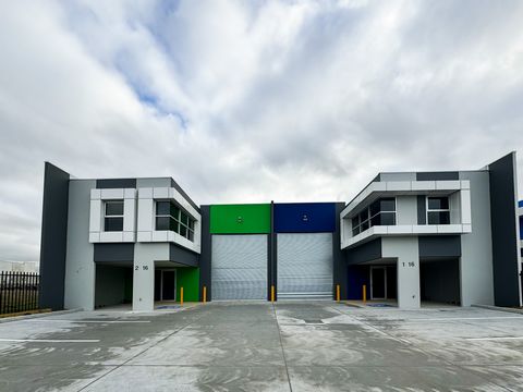 Looking for a new and versatile warehouse in a prime location? Look no further than 16 Silvretta Court, Clyde North. Total building area: 336sqm each Including 60sqm reception/ first-floor office Key Property Features : * 7m+ High internal clearance ...