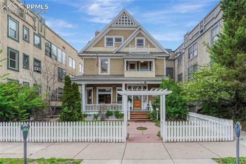 Discover Crescent Mansion – your downtown haven for family, friends, or coworkers! Enjoy spacious rooms, each with a private bathroom, ensuring a relaxed start to your mornings! Minutes from I-25, Garden of the Gods, The Broadmoor, and Cheyenne Mount...