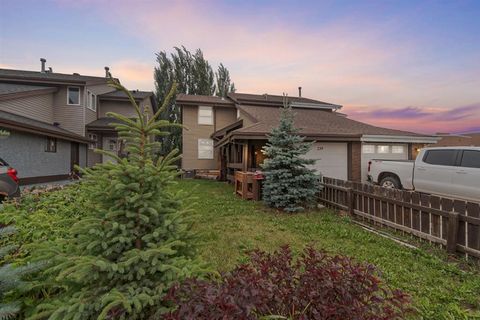 Welcome to 239 Athabasca Ave! After 30 wonderful years, the current owners are ready to pass on this immaculate, turnkey home to new owners who will love it just as much. Recently updated with fresh paint throughout (2024), this fully developed home ...